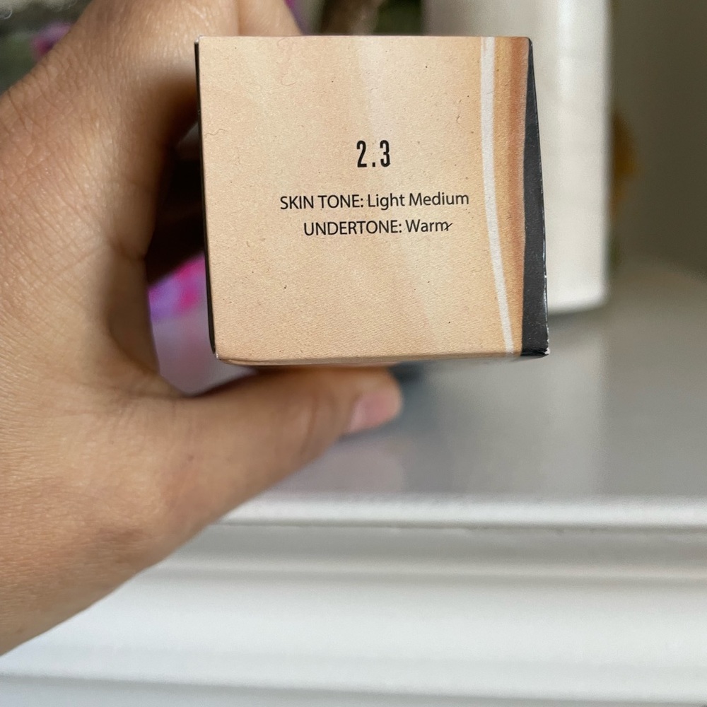 Smash box studio skin 24 hour hydra foundation oil-free